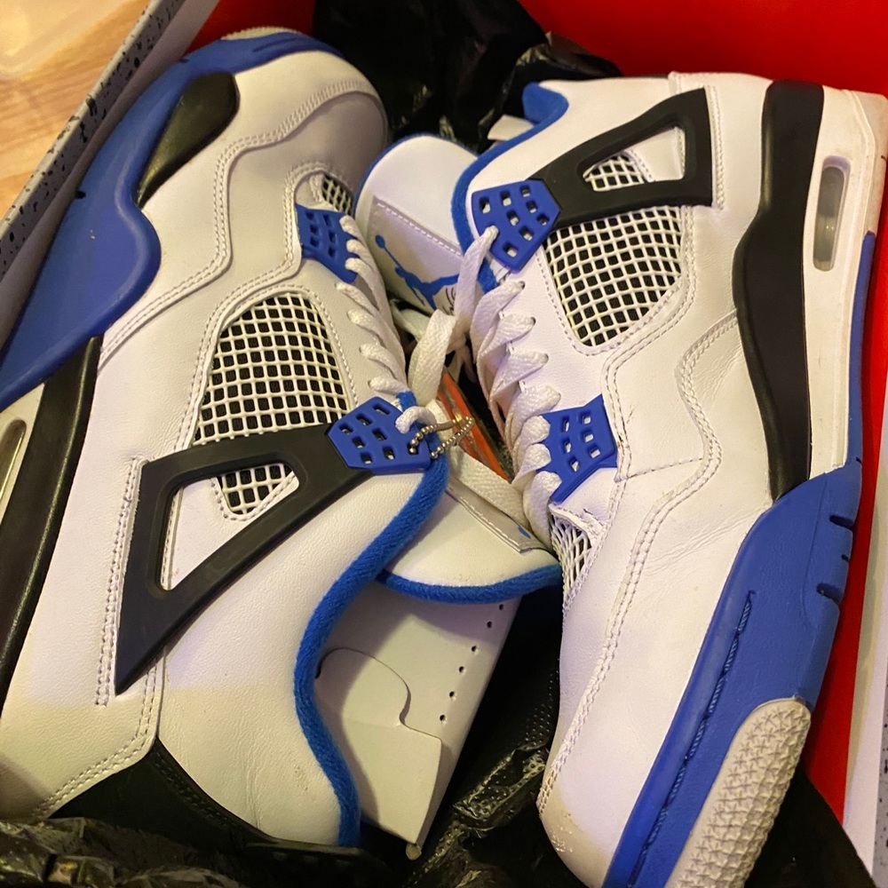 Jordan 4 Motorsport